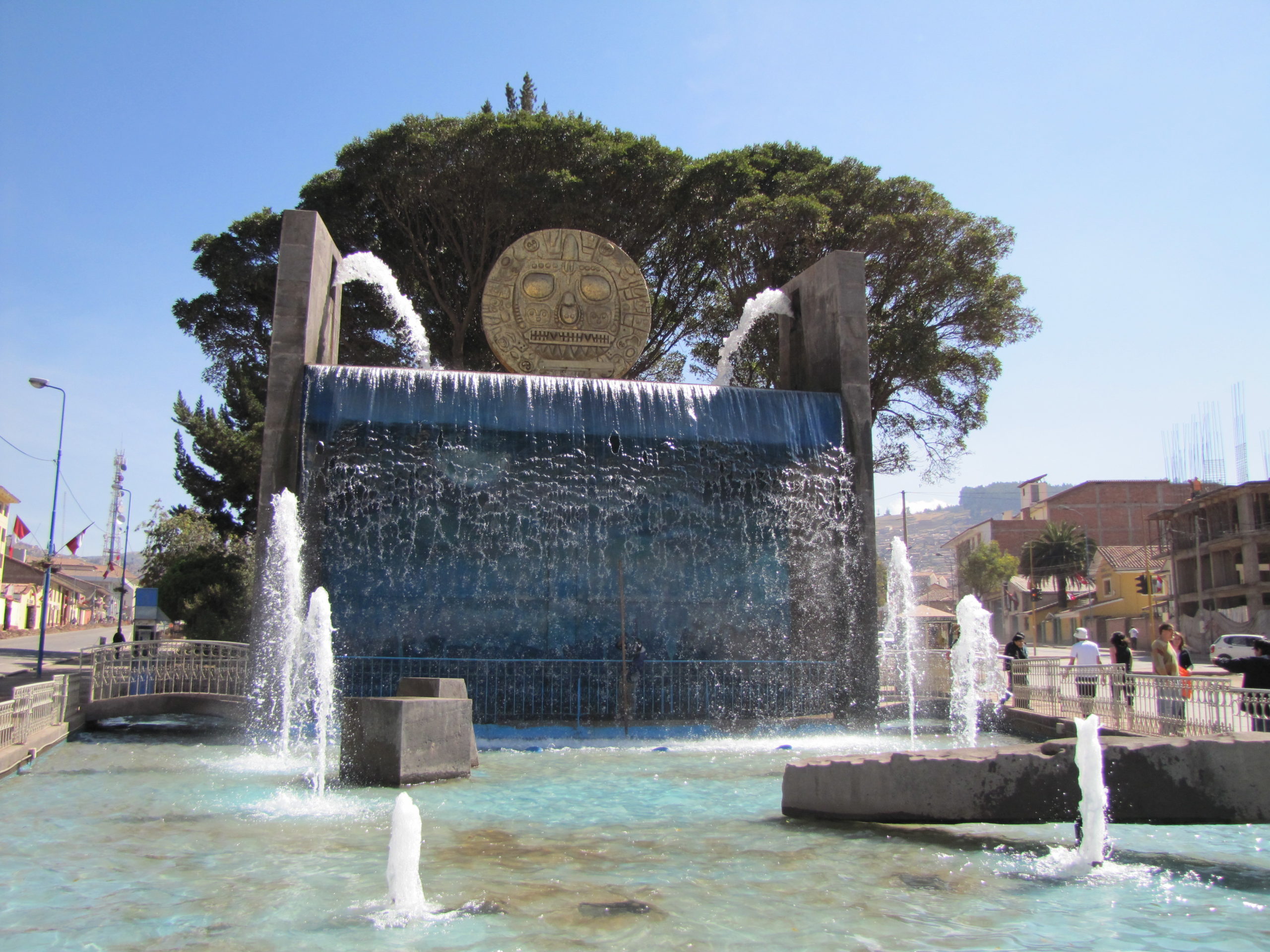 Cusco_Waterfall_and_Seal