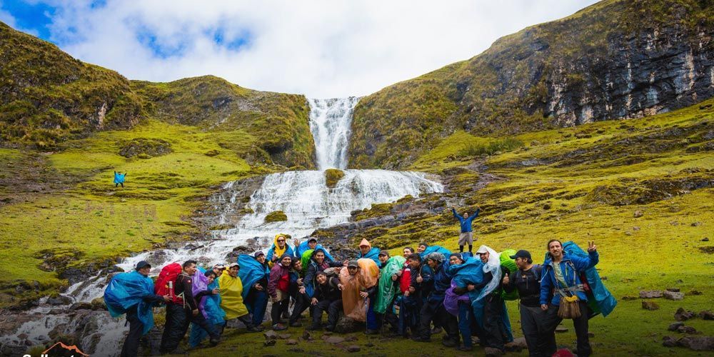 trek-to-lares-1
